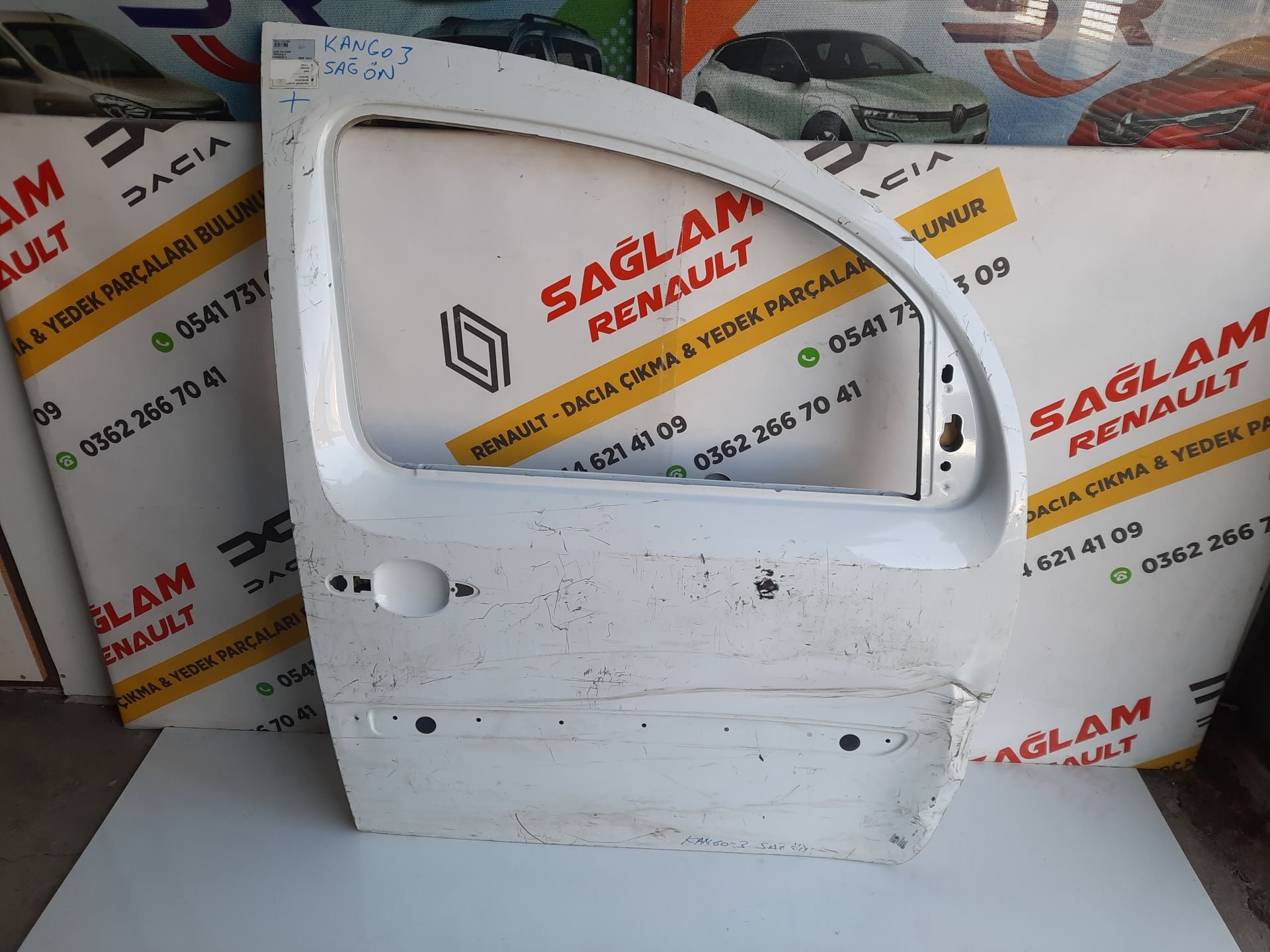 Kangoo 3 08-13 Orijinal Çıkma Sağ Ön Kapı 801004234R 7751478136 801005962R