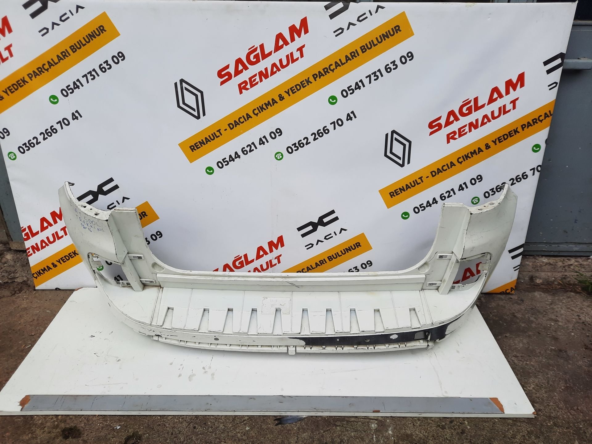 500L Trekking 12 - 16 Orijinal Çıkma Arka Tampon﻿ 735570834