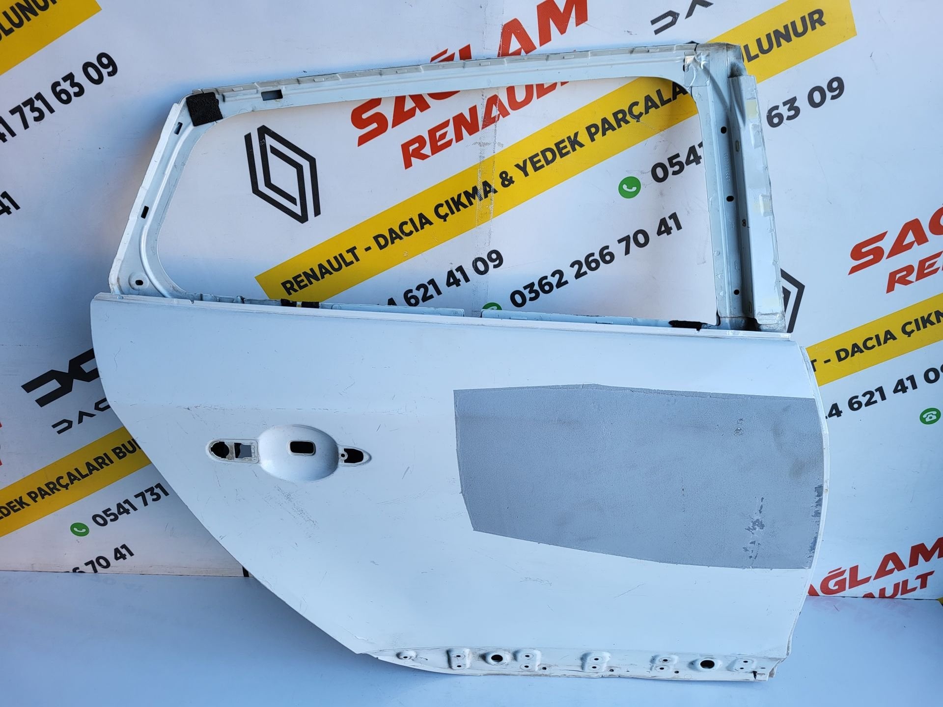 Megane 3 SW Orijinal Çıkma Sağ Arka Kapı 821120005R