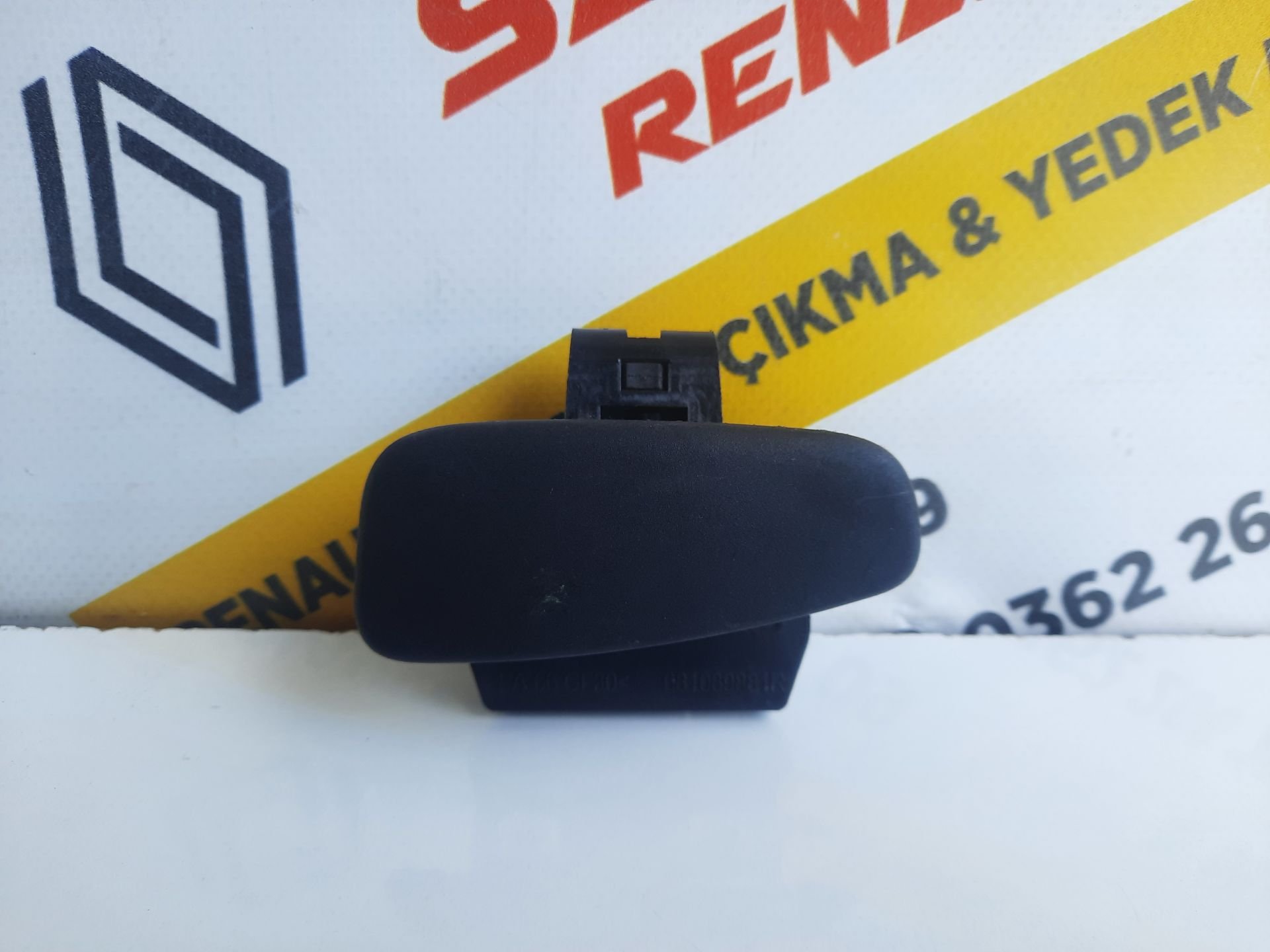 Clio 4 Sıfır İthal Torpido Kapak Mandalı Kilidi 681089881R