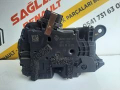 Clio 4 Orijinal Çıkma Sol Arka Kapı Kilidi 825011604R
