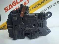 Clio 4 Orijinal Çıkma Sol Arka Kapı Kilidi 825011604R