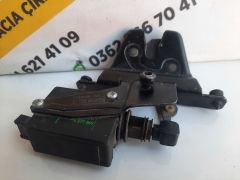 5 Serisi E39 Orijinal Çıkma Bagaj Kilidi 51248236897