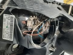 Duster 1  Orijinal Çıkma Sağ Far 2013-2017 İçi Siyah Nikelajlı 260100156R