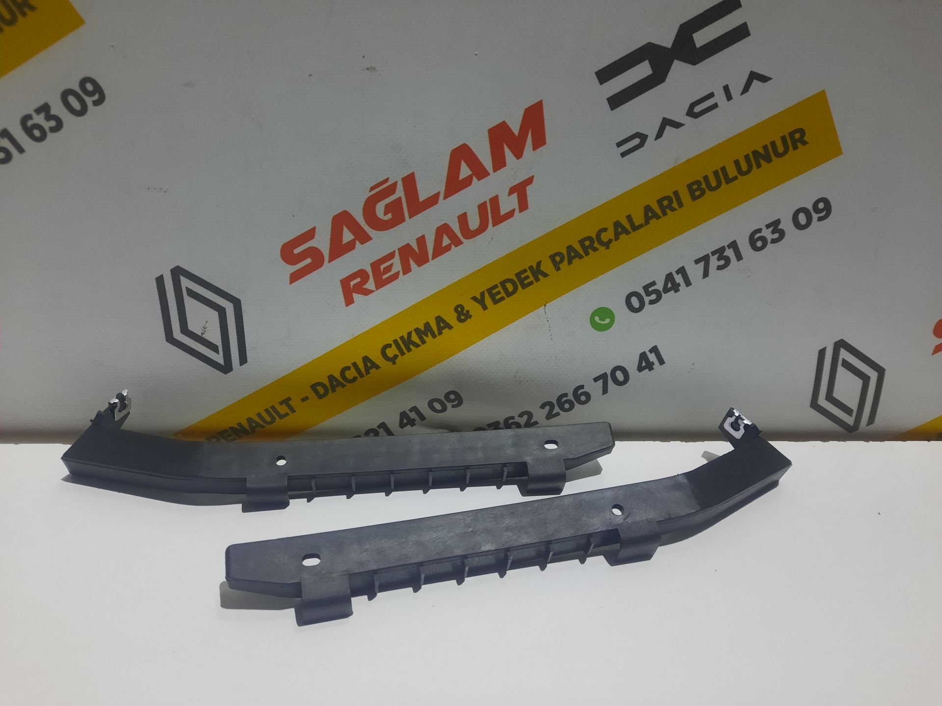 R19 Europa 92-01 Sıfır Ön Tampon Bağlantı Ayağı Braket Takım 7702253265 7702253266