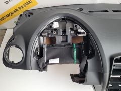 Clio 4 İcon Orijinal Sıfır Ön Göğüs Torpido Komple Kutulu 682000184R - Renault Mais