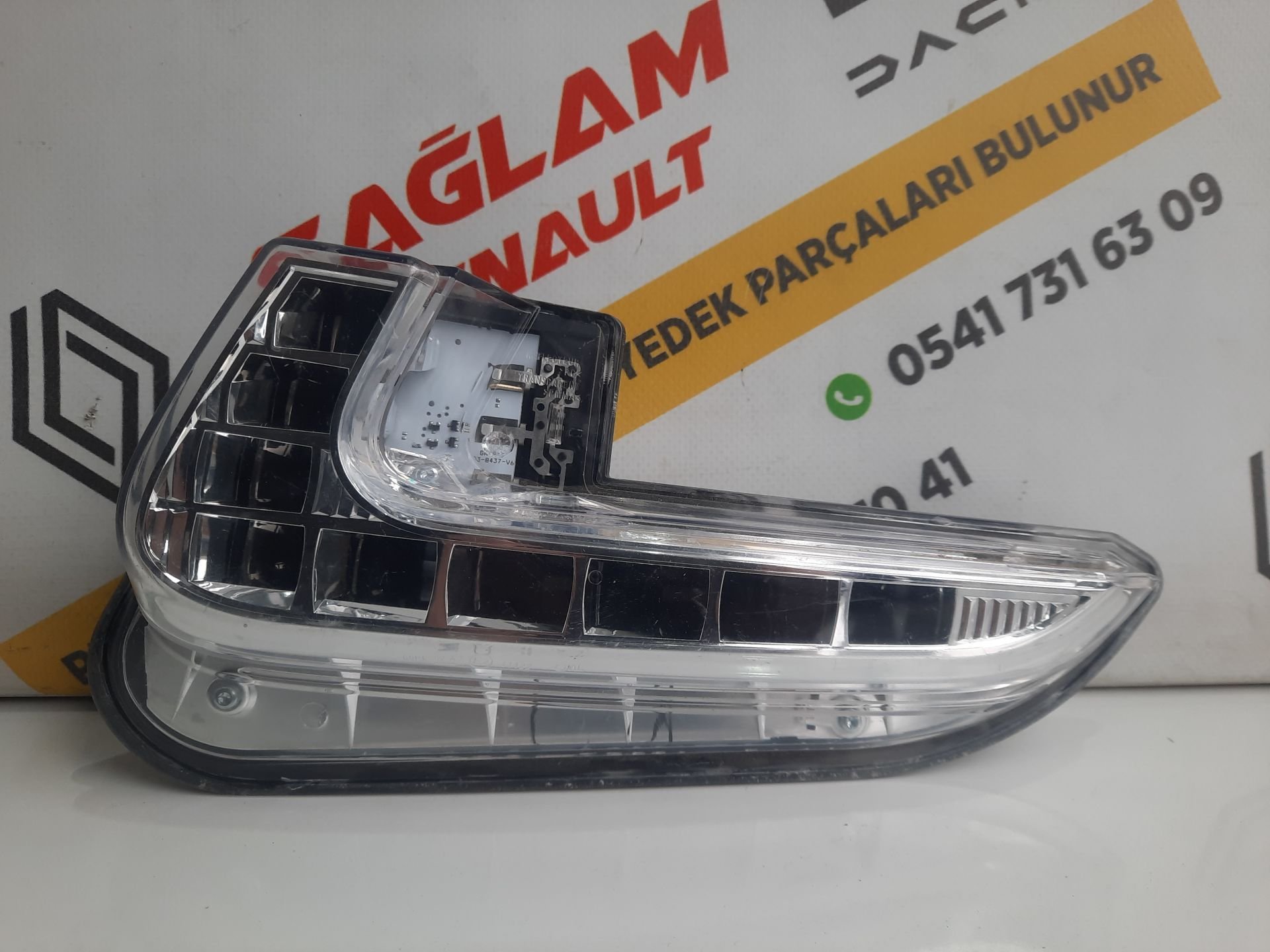 Megane 3 GT Line Orijinal Hatasız Çıkma Sol Gündüz Farı Ledli 266051268R