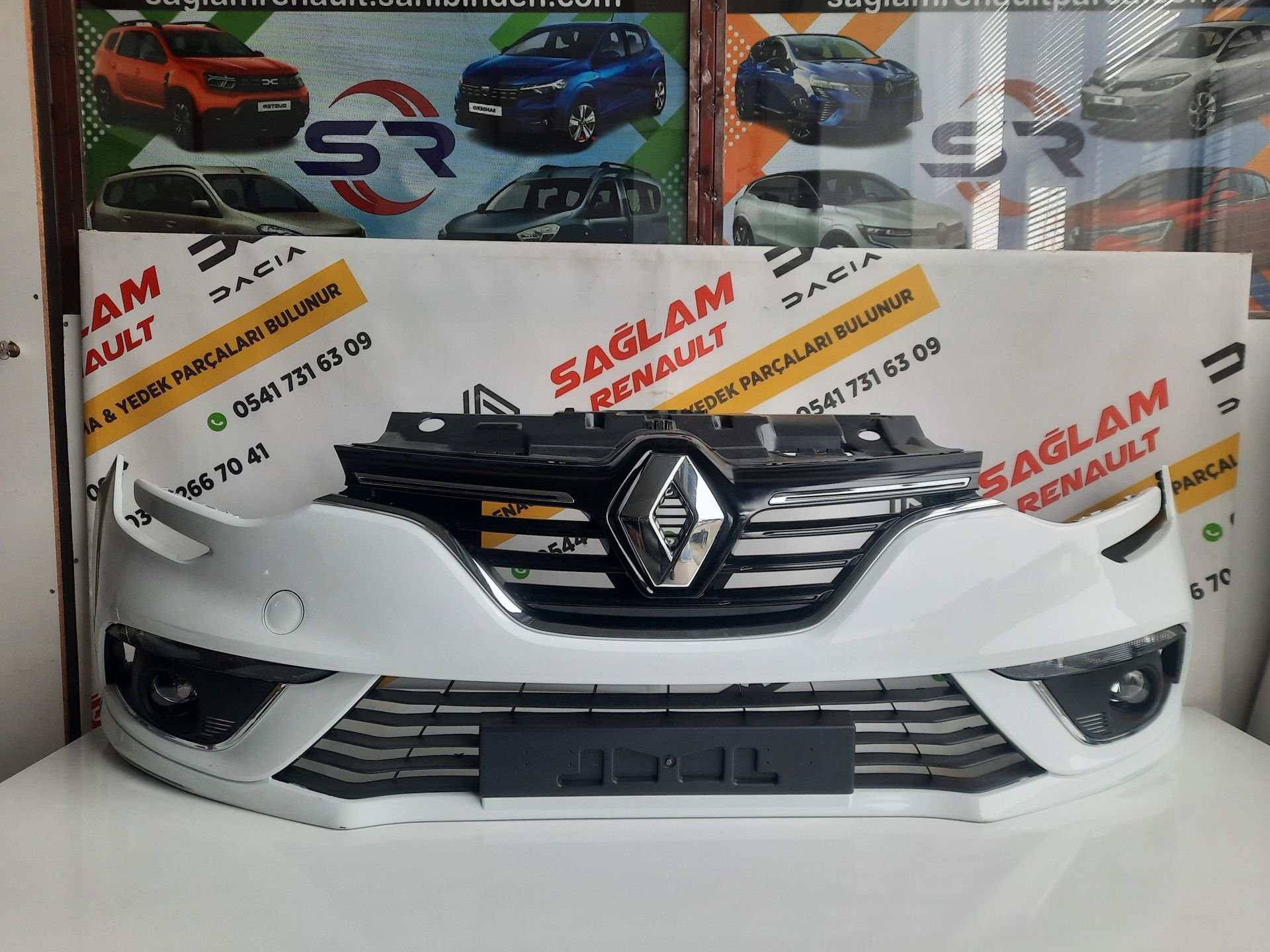 Megane 4 16-20 Sıfır Full Dolu Beyaz Ön Tampon 620226317R