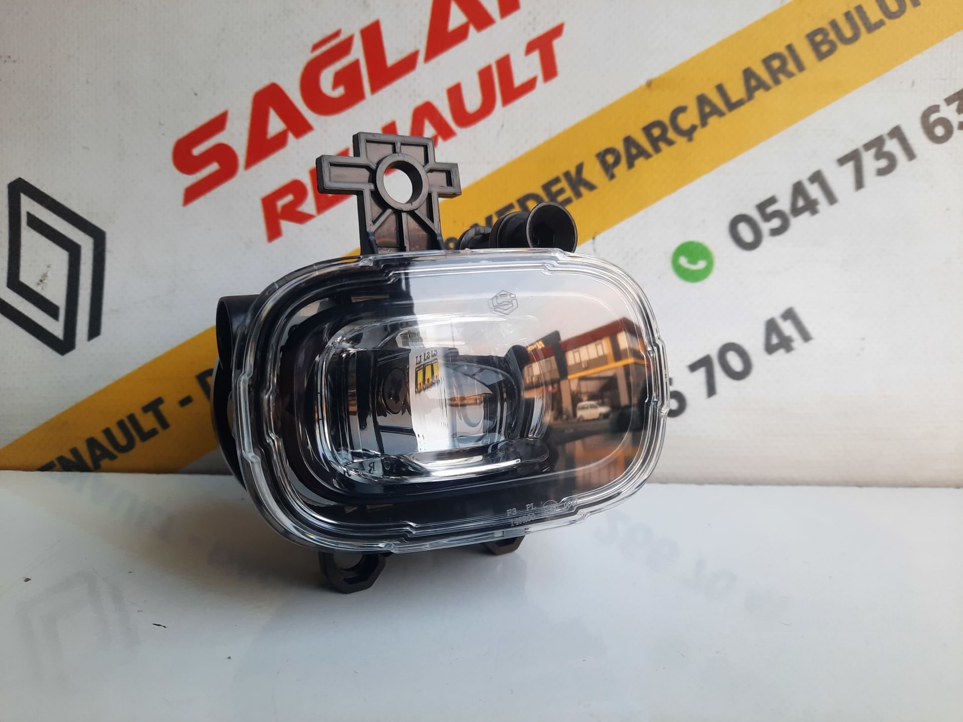Clio 5 Megane 4 Zoe Sıfır Sağ Sis Farı Ledli 261550862R XF728-005B