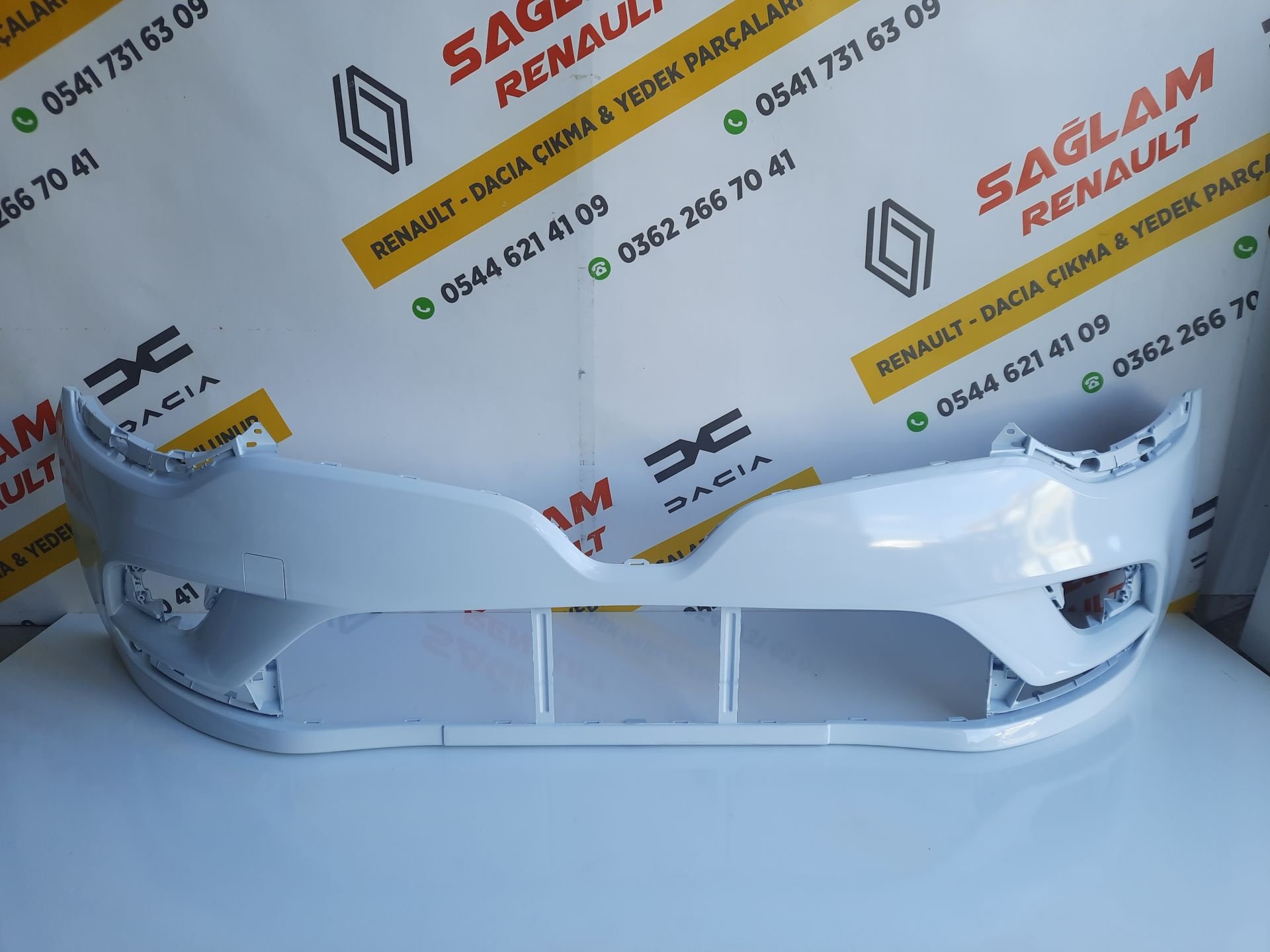 Clio 4 Faz 2 16-20 Sıfır Beyaz Ön Tampon 620226290R