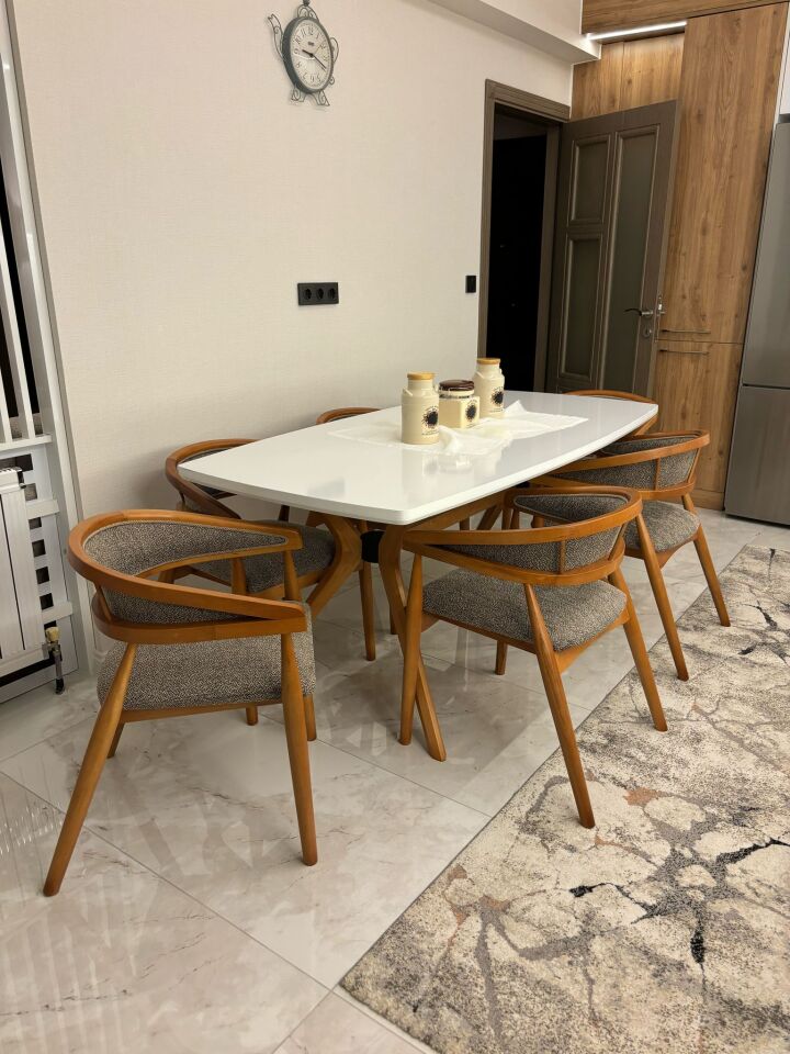 Beyaz Ahtapot Masa + Luna Sandalye Takımı 