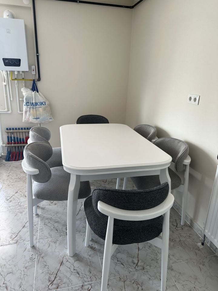 Beyaz Talha Masa + Polo Sandalye Takımı 