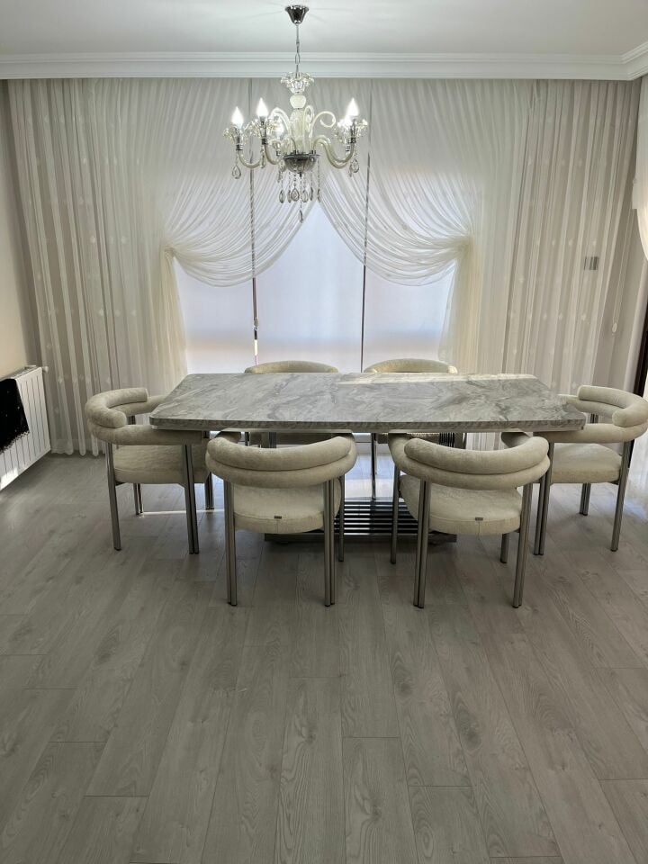 Piramit Masa + Kollu Milano Sandalye Takımı 