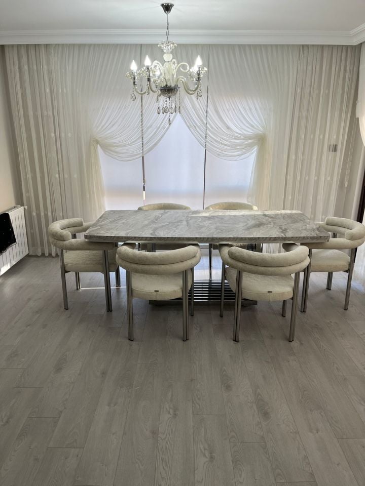 Piramit Masa + Kollu Milano Sandalye Takımı 