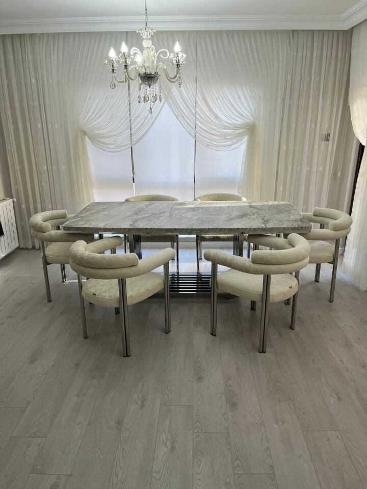 Piramit Masa + Kollu Milano Sandalye Takımı 