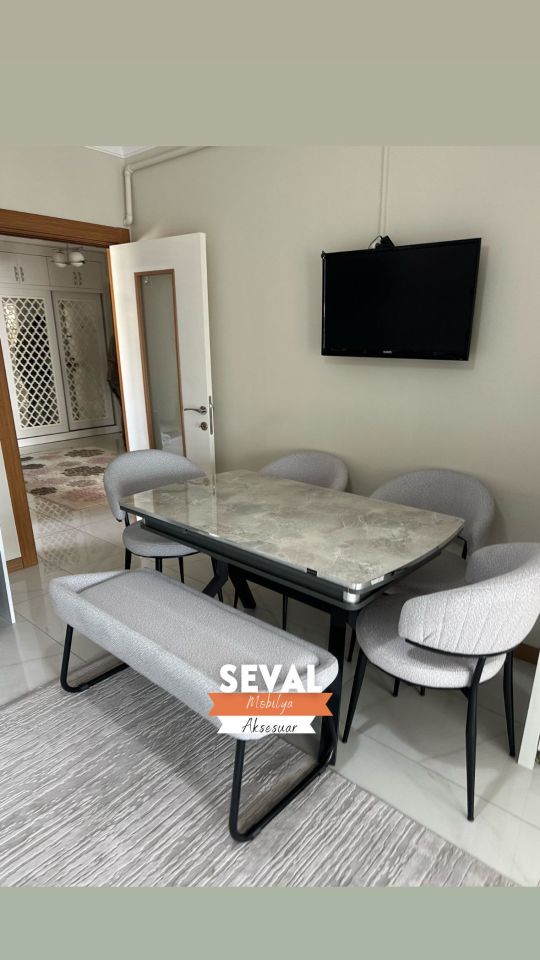 Rampla Yıldız Masa + Ay Sandalye Takımı 