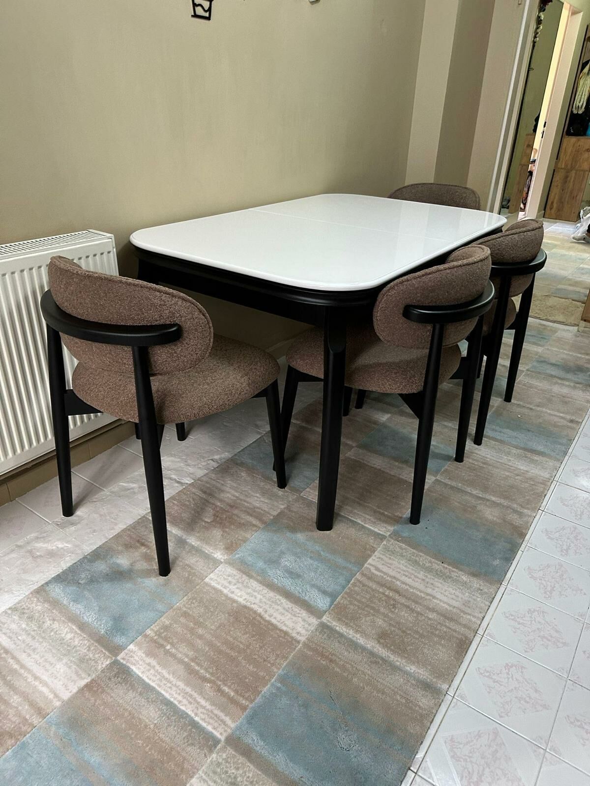Beyaz Talha Masa + Polo Sandalye Takımı