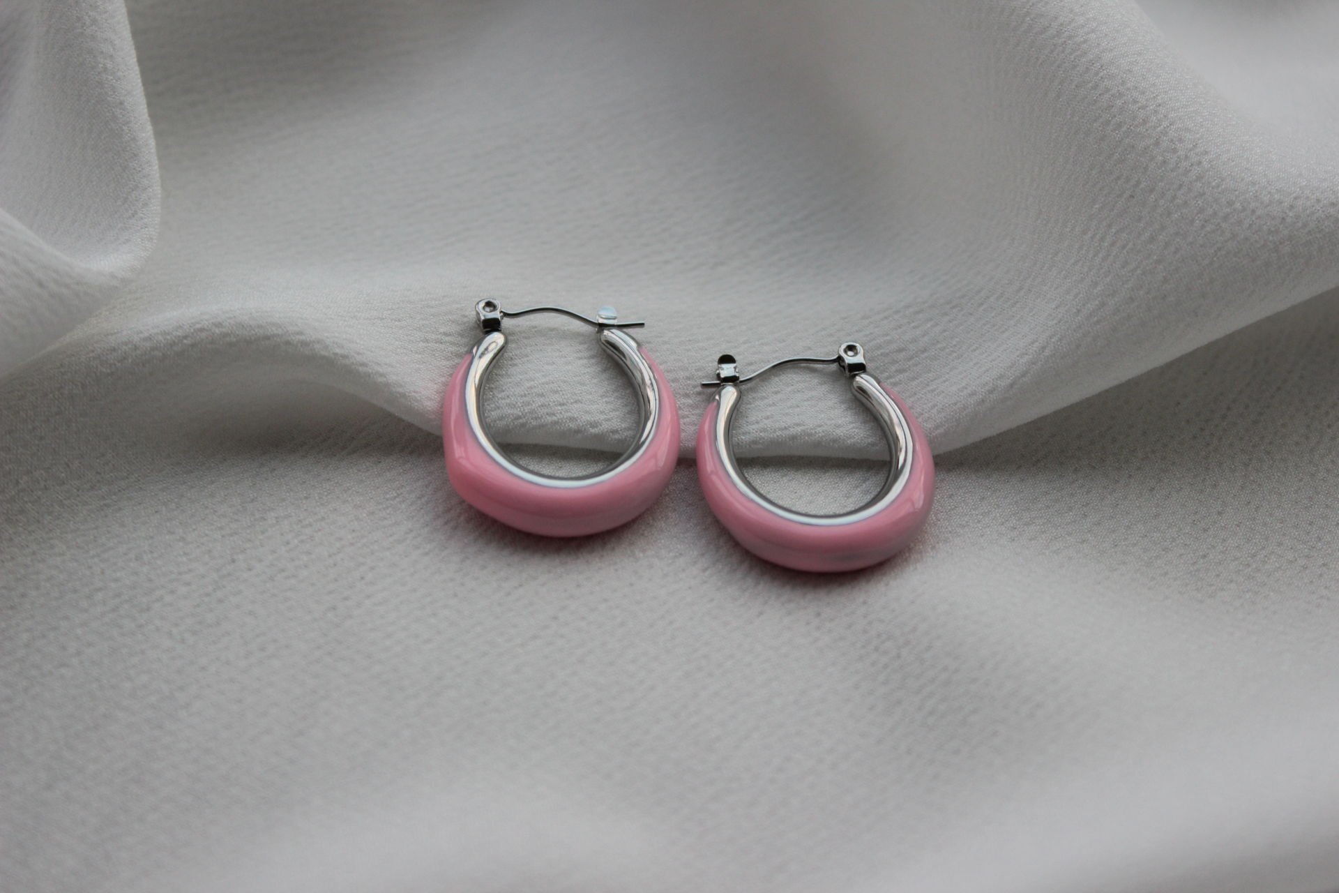 Pembe Taşlı Hilal Küpe