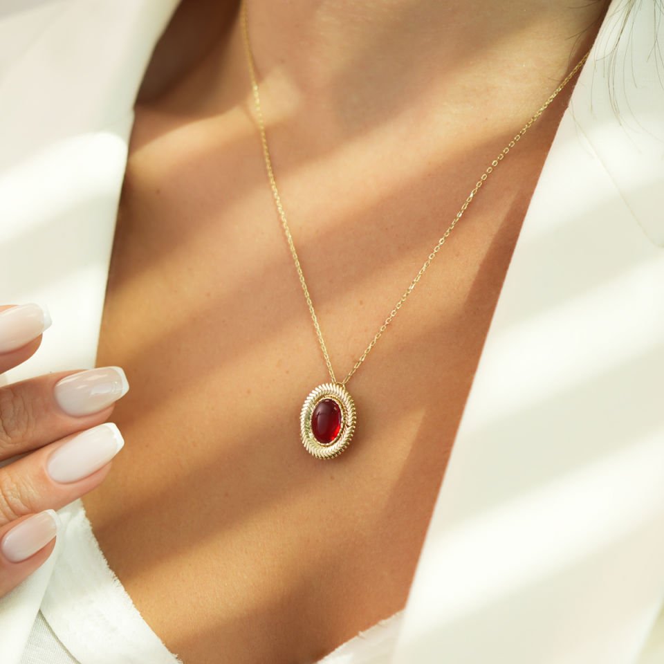 Altın Kırmızı Opal Taşlı Kolye