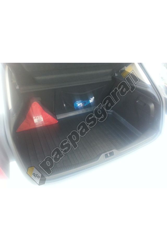 Renault Megane 3 Hb 2009-2015 Yılları Arası Bagaj Havuzu