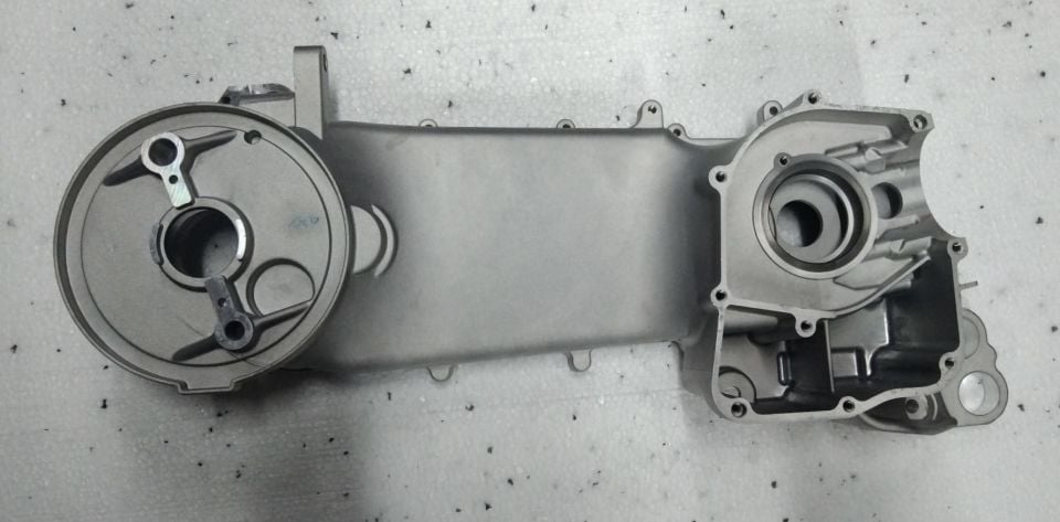 MOTOR GOVDESI SOL (170 CC) (Alttan Bağlantılı Olan)