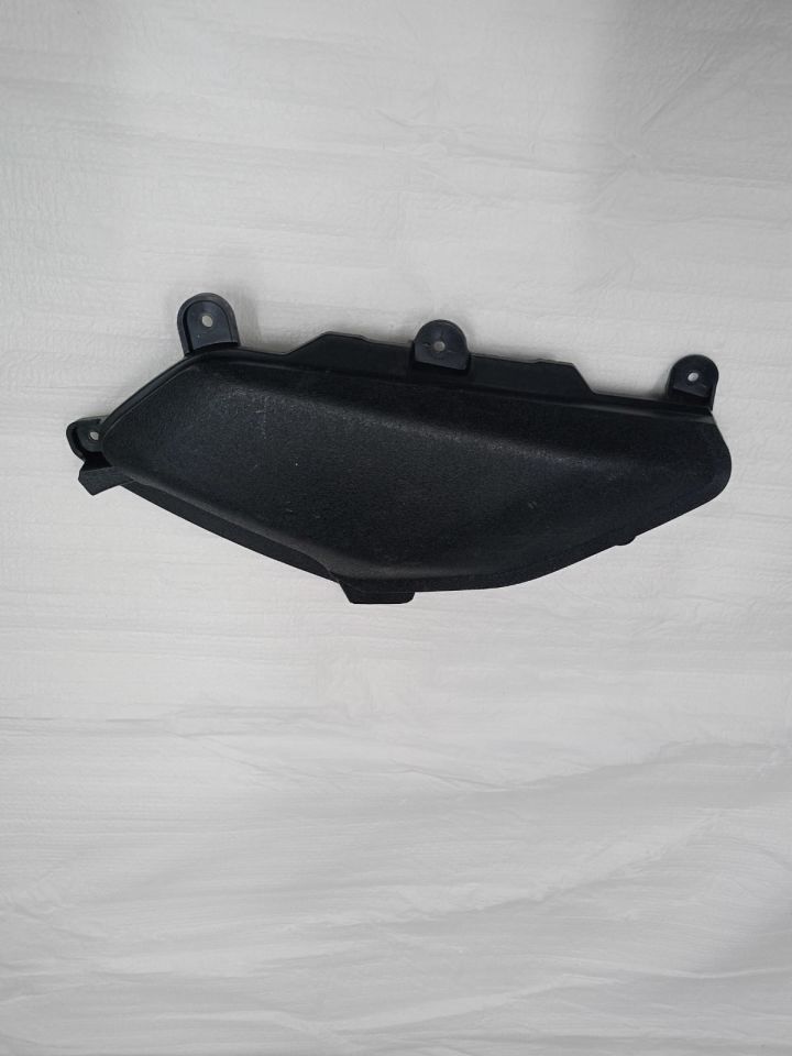 UNDERARM RIGHT DECORATIVE COVER PP