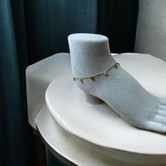 Minimal Fatma Ana Elli Çelik Hal Hal