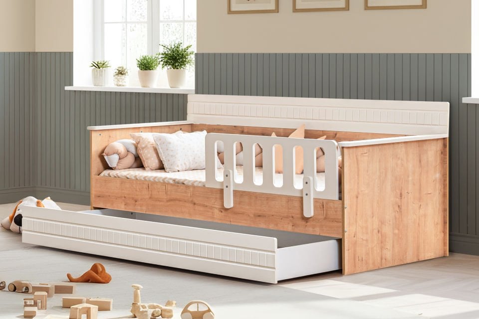 Bakü Yavrulu Montessori Karyola, Ceviz - Krem