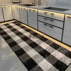 Siyah Beyaz Kare Desenli Mutfak Halısı