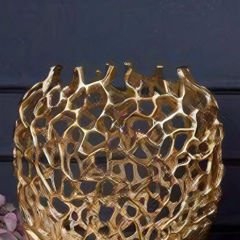 Altın Kabartma Desenli Metal Dekoratif Vazo