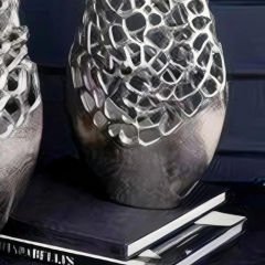 Gümüş Kabartma Desenli Metal Küçük Dekoratif Vazo