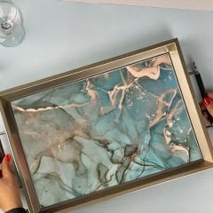 Mat Gold Çerçeveli Mavi Mermer Desenli Dekoratif Tepsi