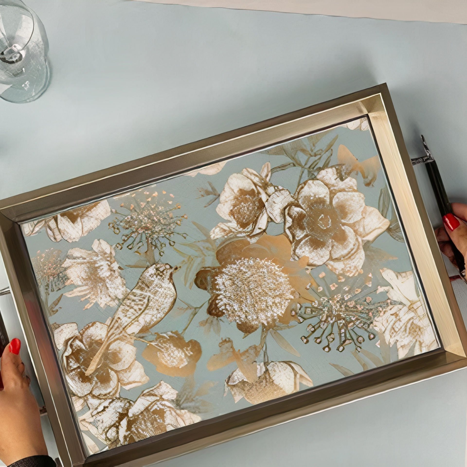 Gümüş Çerçeveli Kuş Çiçek Desenli Dekoratif Tepsi