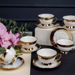 Gold İşlemeli Dekoratif 6 Kişilik Kahve Fincanı Takımı