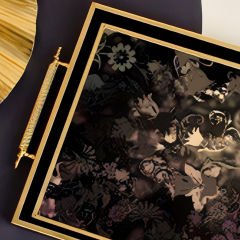 Gold Çerçeveli Soyut Çiçek Desenli Siyah Dekoratif Tepsi