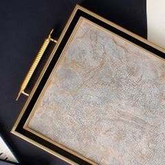 Gold Çerçeveli Kabartma Desenli Dekoratif Tepsi