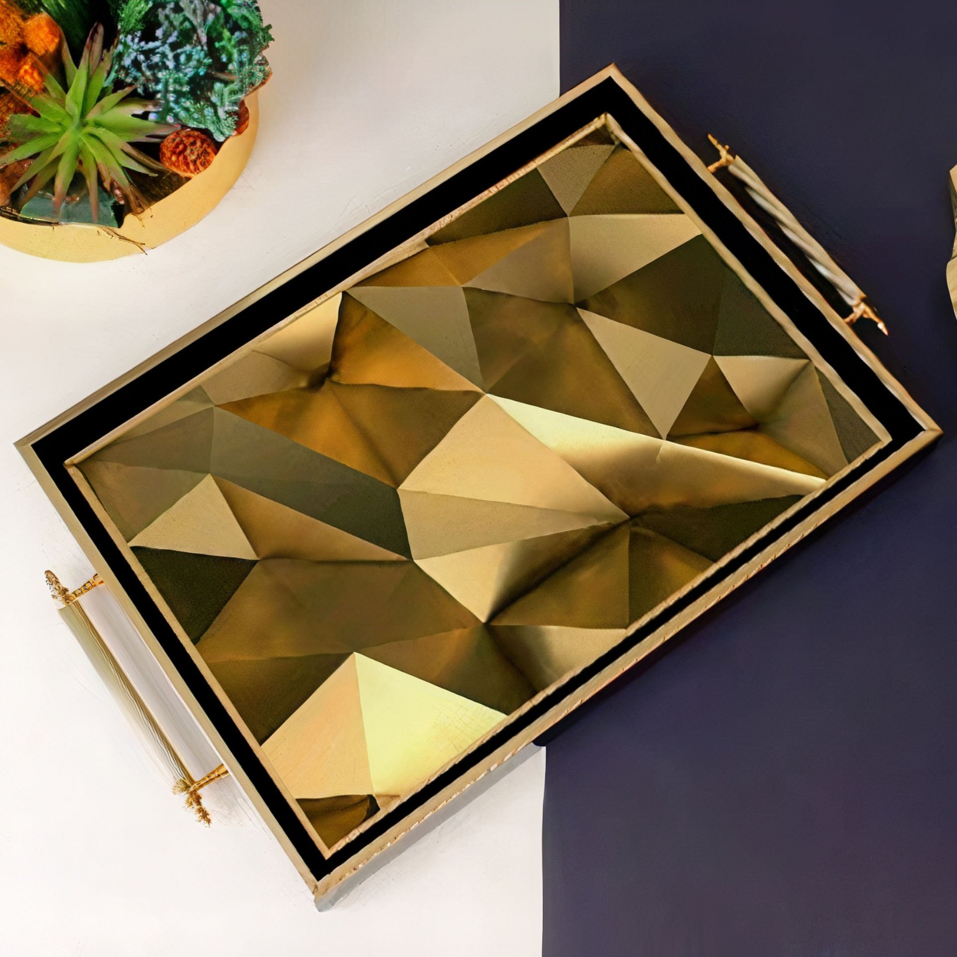 Gold Geometrik Desenli Dekoratif Tepsi