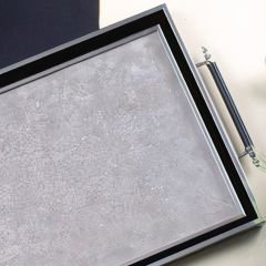 Gümüş Çerçeveli Gri Kabartma Desenli Dekoratif Tepsi