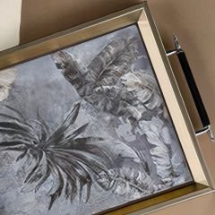 Mat Gold Çerçeveli Gri Yaprak Desenli Dekoratif Tepsi