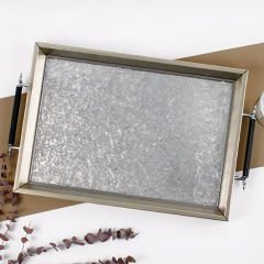 Metal Çerçeveli Kabartma Desenli Gümüş Dekoratif Tepsi
