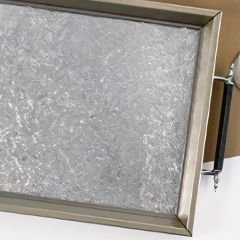Metal Çerçeveli Kabartma Desenli Gümüş Dekoratif Tepsi