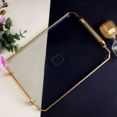 Gold Metal Çerçeveli Şeffaf Dekoratif Tepsi