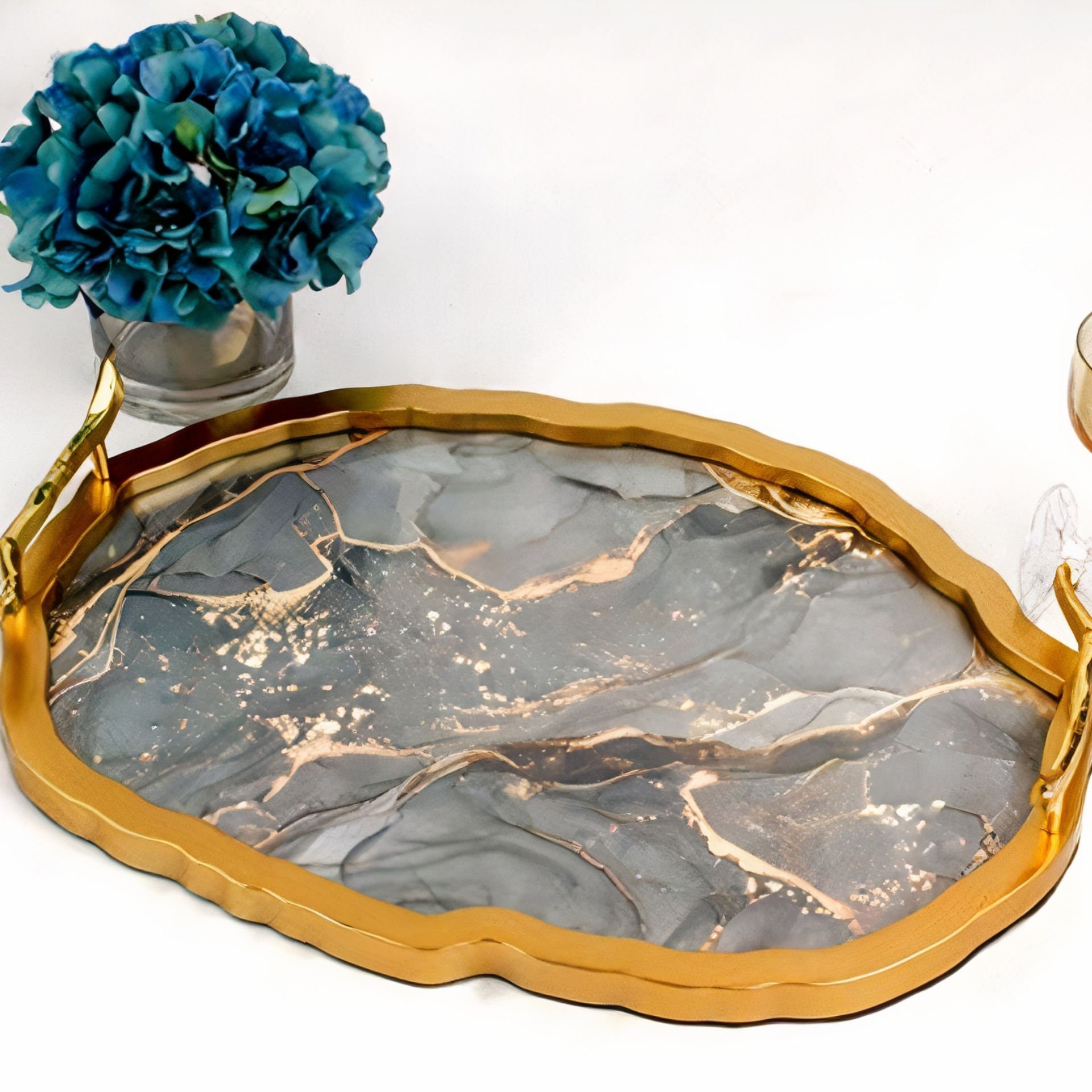 Oval Gold Çerçeveli Gri Mermer Desenli Dekoratif Tepsi