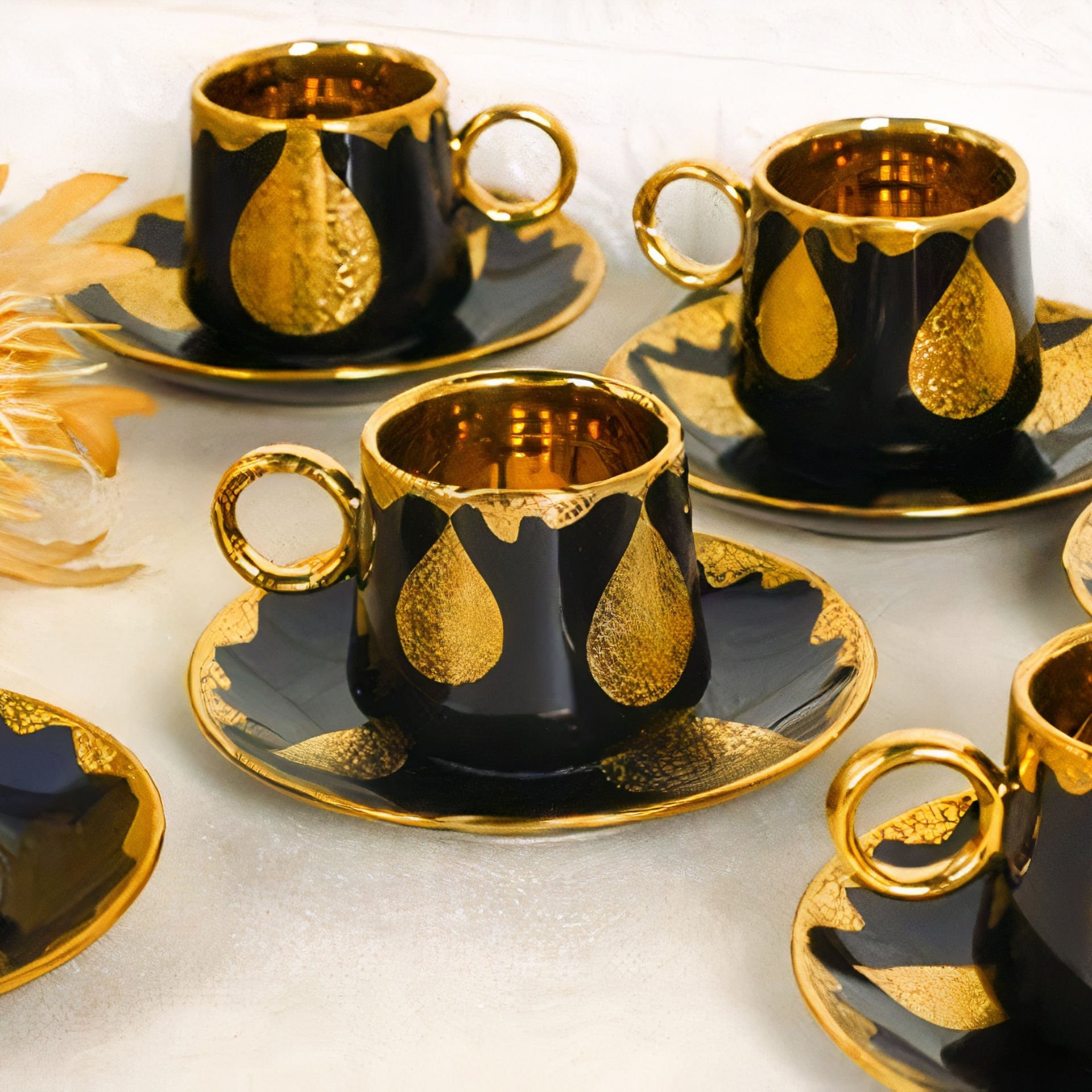 Gold Kaplama Desenli Siyah 6 Kişilik Kahve Fincan Takımı