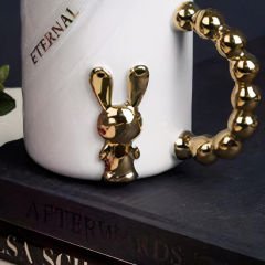 Altın Boncuk Kulplu Gold Tavşan Figürlü Seramik Mug Kupa