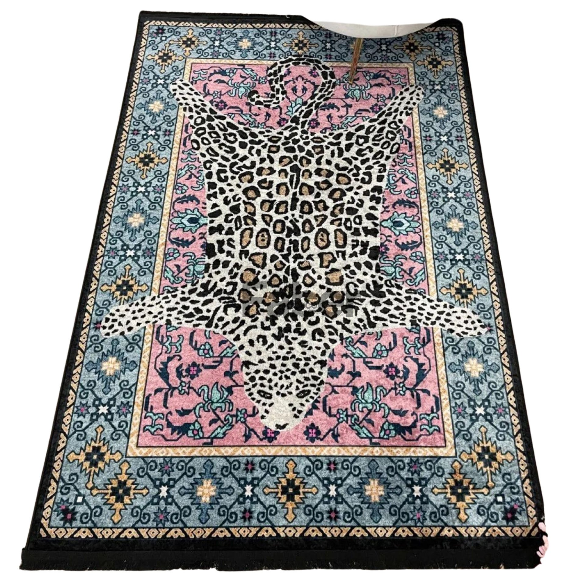 Leopar Desenli Pembe Modern Halı