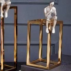 Gümüş İnsan Figürlü Gold Metal Küçük Dekoratif Obje