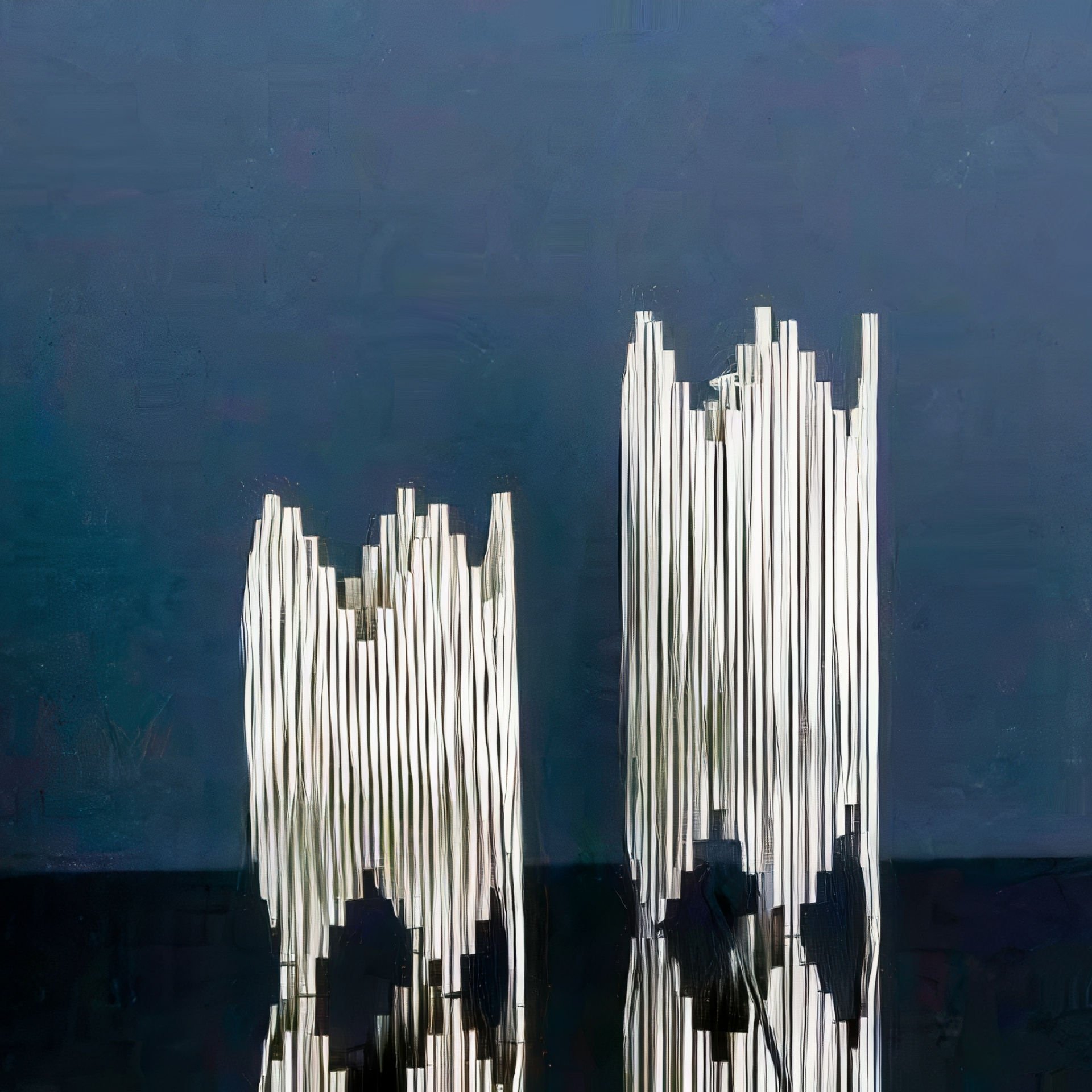 Gümüş Metal Çizgisel Figürlü İkili Set Dekoratif Obje