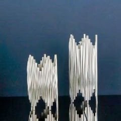 Gümüş Metal Çizgisel Figürlü İkili Set Dekoratif Obje