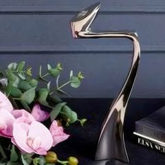 Gümüş Metal Kıvrımlı Şamdan